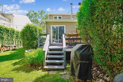 Exterior - 422 First St, Annapolis, MD 21403 photo 6 of 6