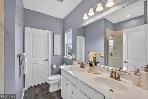 Bath - 3111 Potters Hill Rd, Hanover, MD 21076 photo 1 of 5