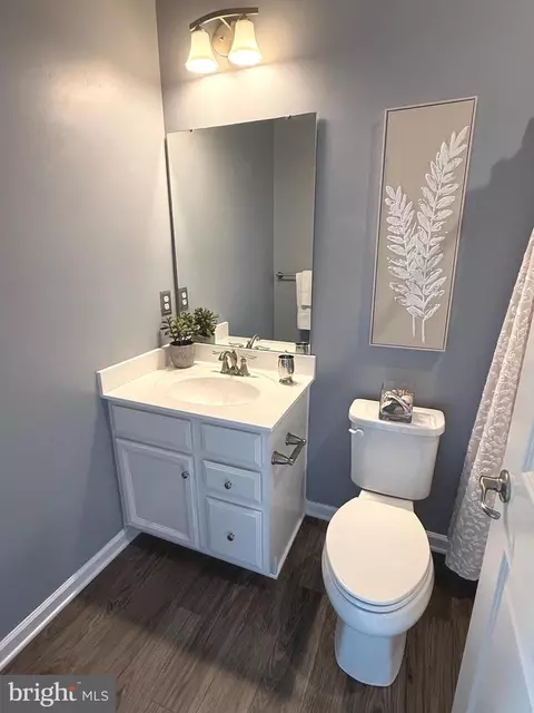 Bath - 3111 Potters Hill Rd, Hanover, MD 21076 photo 3 of 5