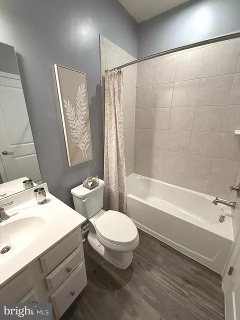 Bath - 3111 Potters Hill Rd, Hanover, MD 21076 photo 4 of 5