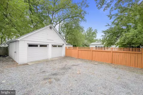 Exterior - 7720 W Shore Rd, Pasadena, MD 21122 photo 18 of 19