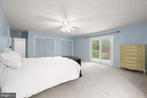Bedroom - 7720 W Shore Rd, Pasadena, MD 21122 photo 5 of 8