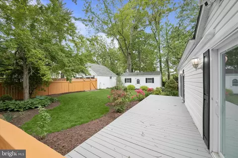 Exterior - 7720 W Shore Rd, Pasadena, MD 21122 photo 5 of 19