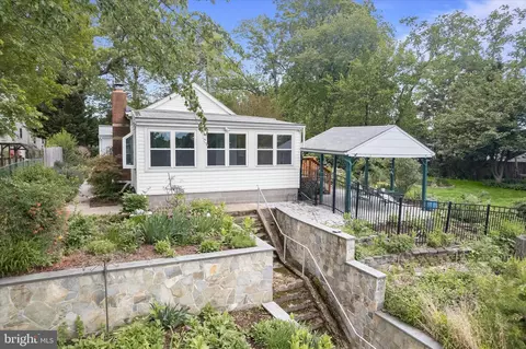 Exterior - 7720 W Shore Rd, Pasadena, MD 21122 photo 8 of 19