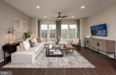 143 Waterleaf Dr, Laurel, MD 20724