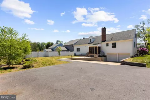 Exterior - 1378 Odenton Rd, Odenton, MD 21113 photo 7 of 8