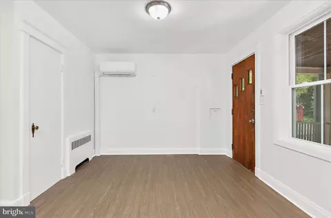 Living - 1378 Odenton Rd, Odenton, MD 21113 photo 4 of 5