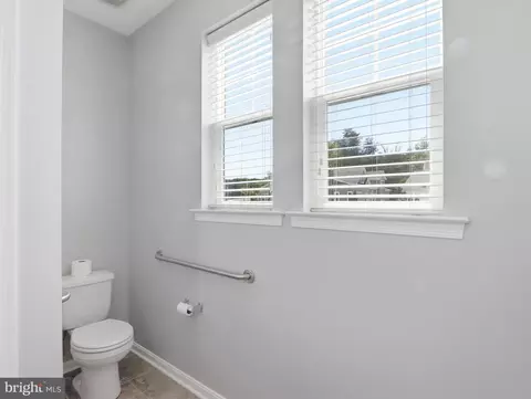 Entry Way - 132 Jacobia Dr #C-4, Pasadena, MD 21122 photo 3 of 4
