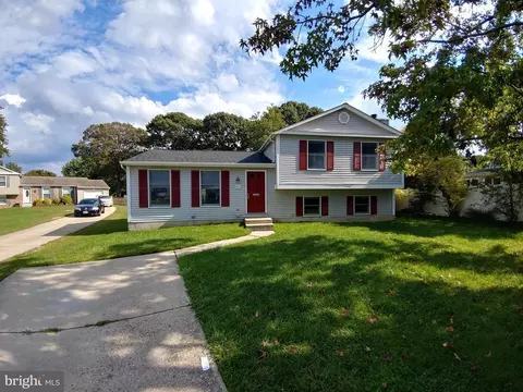 7845 Flintshire Ct, Pasadena, MD 21122