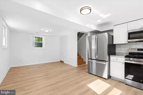 Living - 130 Brent Rd, Arnold, MD 21012 photo 1 of 7