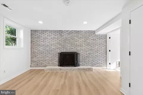 Living - 130 Brent Rd, Arnold, MD 21012 photo 2 of 7