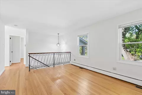 Living - 130 Brent Rd, Arnold, MD 21012 photo 5 of 7
