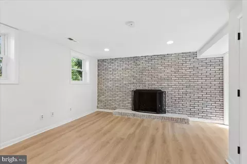 Living - 130 Brent Rd, Arnold, MD 21012 photo 3 of 7