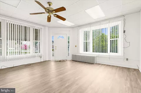 Living - 17 2nd Ave, Baltimore, MD 21225 photo 1 of 6