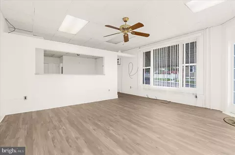 Living - 17 2nd Ave, Baltimore, MD 21225 photo 6 of 6