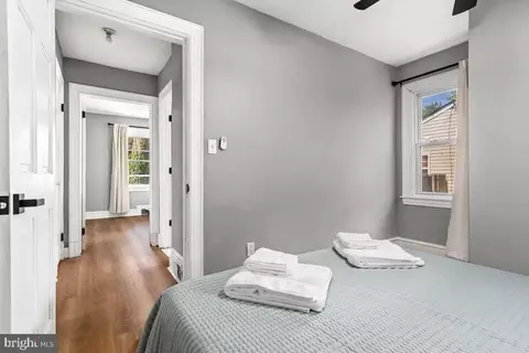 Entry Way - 301 Beverley Pl, Edgewater, MD 21037 photo 7 of 8