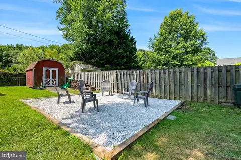 Exterior - 301 Beverley Pl, Edgewater, MD 21037 photo 3 of 9