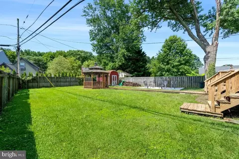 Exterior - 301 Beverley Pl, Edgewater, MD 21037 photo 2 of 9