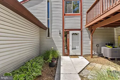 1912 Tupello Pl, Crofton, MD 21114