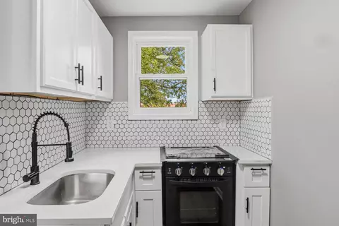906 1st St, Baltimore, MD 21225 photo 19