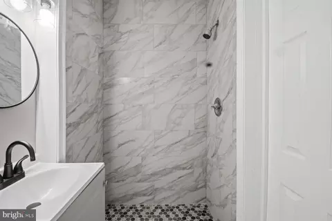 906 1st St, Baltimore, MD 21225 photo 6