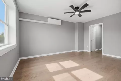 906 1st St, Baltimore, MD 21225 photo 13