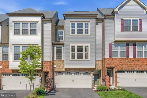 7872 Brandy Station Rd, Hanover, MD 21076