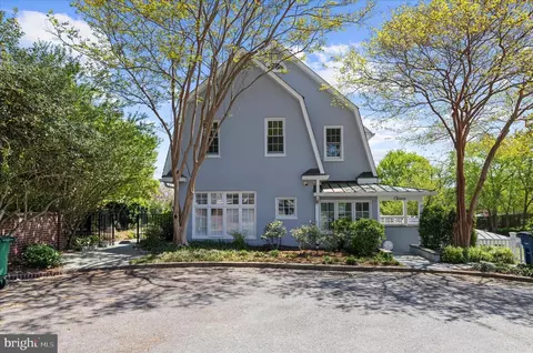 Exterior - 11 S Acton Pl, Annapolis, MD 21401 photo 24 of 25