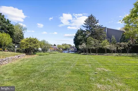 Exterior - 11 S Acton Pl, Annapolis, MD 21401 photo 18 of 25