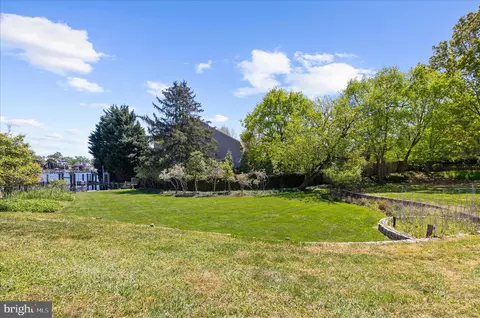 Exterior - 11 S Acton Pl, Annapolis, MD 21401 photo 16 of 25