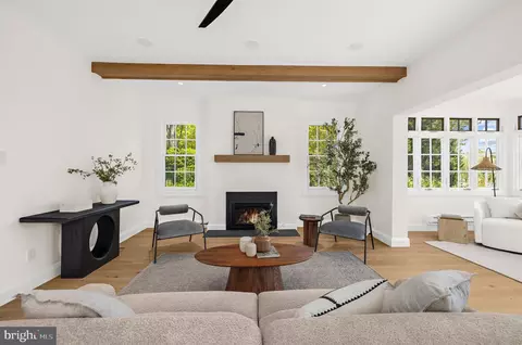 Living - 11 S Acton Pl, Annapolis, MD 21401 photo 1 of 7