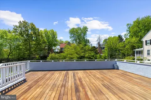 Exterior - 11 S Acton Pl, Annapolis, MD 21401 photo 12 of 25