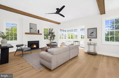 Living - 11 S Acton Pl, Annapolis, MD 21401 photo 1 of 11