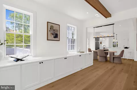 Entry Way - 11 S Acton Pl, Annapolis, MD 21401 photo 6 of 12