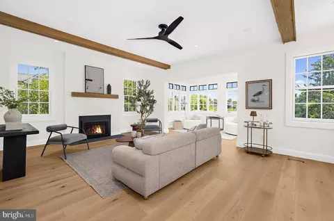 Living - 11 S Acton Pl, Annapolis, MD 21401 photo 1 of 8