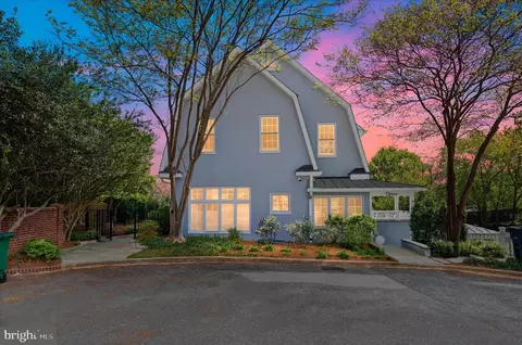 Exterior - 11 S Acton Pl, Annapolis, MD 21401 photo 23 of 25