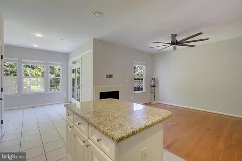 Living - 3430 Dental Ct, Edgewater, MD 21037 photo 8 of 9