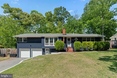 52 Sunset Dr, Severna Park, MD 21146