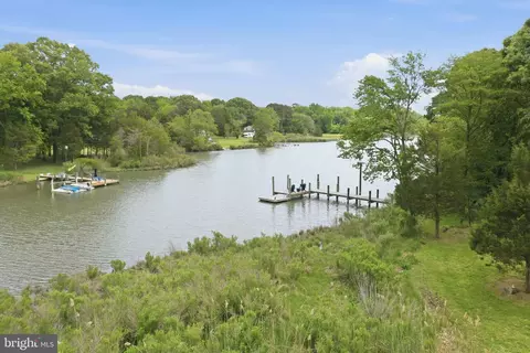 5865 Deale Beach Rd, Deale, MD 20751