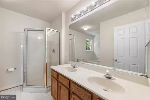 Bath - 2056 Gate Dr, Annapolis, MD 21401 photo 3 of 4