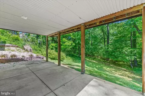 Exterior - 2056 Gate Dr, Annapolis, MD 21401 photo 5 of 6