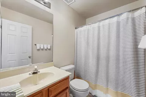 Bath - 2056 Gate Dr, Annapolis, MD 21401 photo 2 of 4