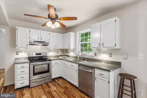 Kitchen - 2056 Gate Dr, Annapolis, MD 21401 photo 1 of 3