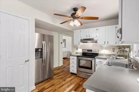 Kitchen - 2056 Gate Dr, Annapolis, MD 21401 photo 3 of 3