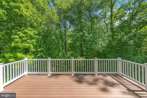 Exterior - 2056 Gate Dr, Annapolis, MD 21401 photo 4 of 6