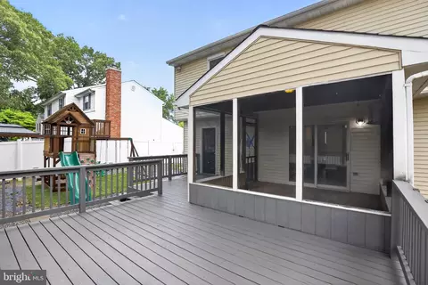 Exterior - 325 Double Eagle Dr, Linthicum Heights, MD 21090 photo 5 of 6