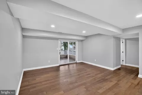 Living - 325 Double Eagle Dr, Linthicum Heights, MD 21090 photo 1 of 4