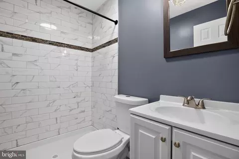 Bath - 325 Double Eagle Dr, Linthicum Heights, MD 21090 photo 1 of 1