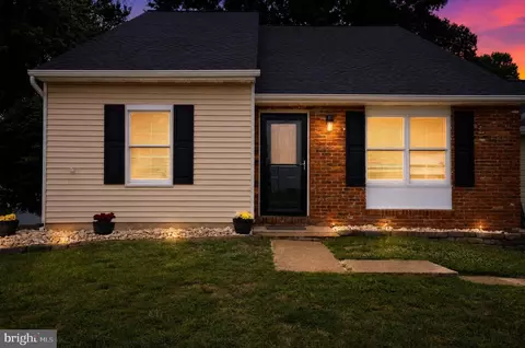 325 Double Eagle Dr, Linthicum Heights, MD 21090