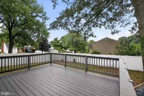 Exterior - 325 Double Eagle Dr, Linthicum Heights, MD 21090 photo 4 of 6